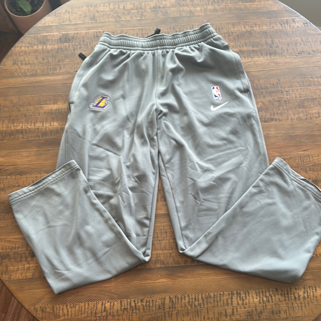 Nike Dri-Fit Lakers Sweatpant - Sz M
